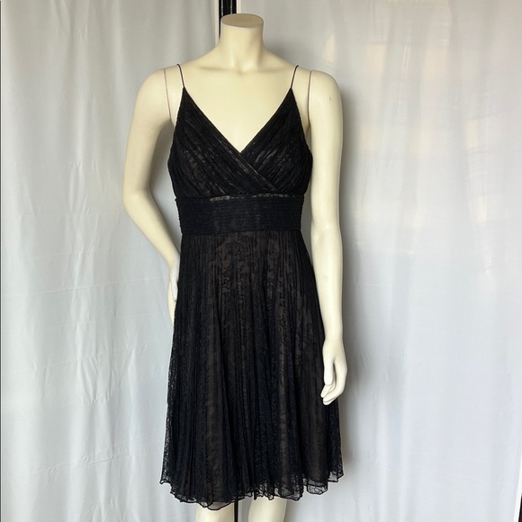 black lace dress scalloped neck Short Sleeve Bodycon Dress With Scalloped Lace Detail Summer Clearance M main image 0